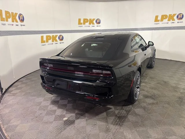 New 2026 Diamond Black Crystal Pearlcoat Dodge Scat Pack image 4