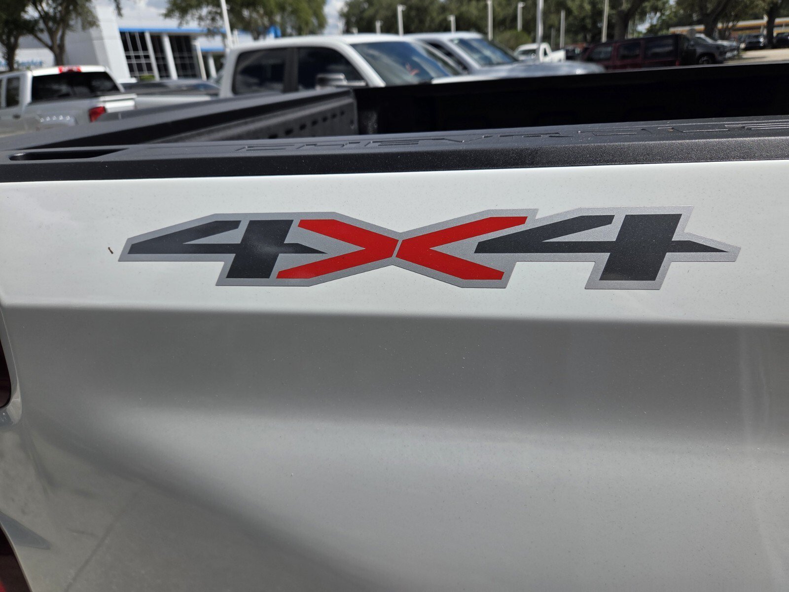 New 2026 Summit White Chevrolet WT image 12