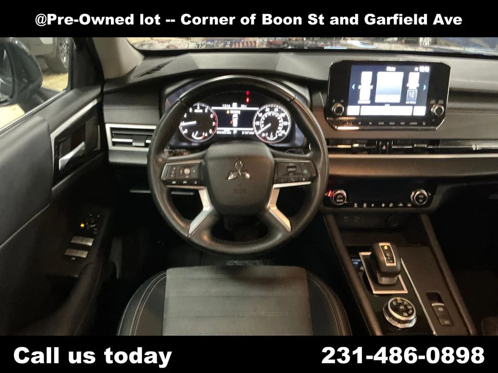Used 2024  Mitsubishi SE image 15