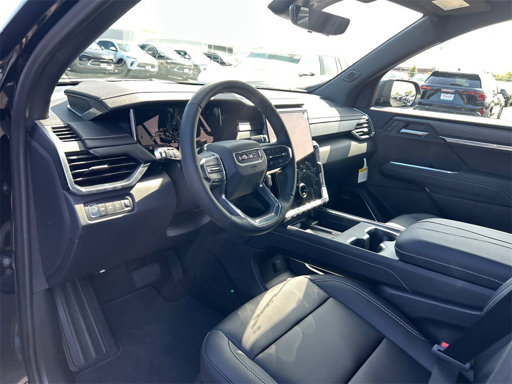 2026 GMC ACADIA - Image 16