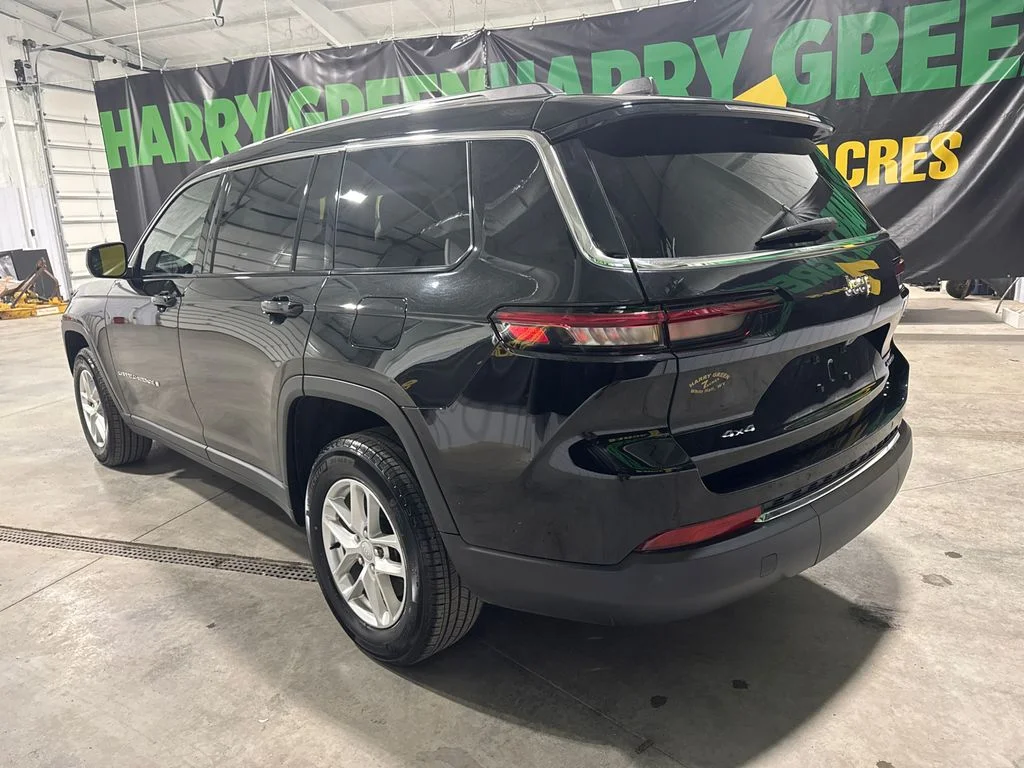 Certified Used 2023 Diamond Black Crystal Pearlcoat Jeep Laredo image 6