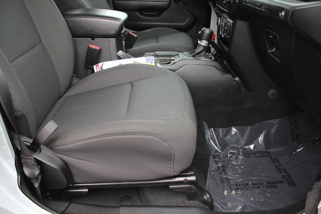 Used 2023 Silver Jeep Sport S image 29
