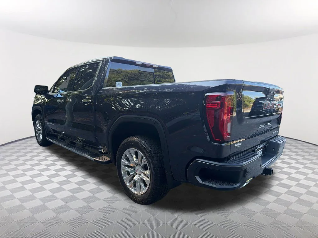 Used 2023 Silver GMC Denali image 7