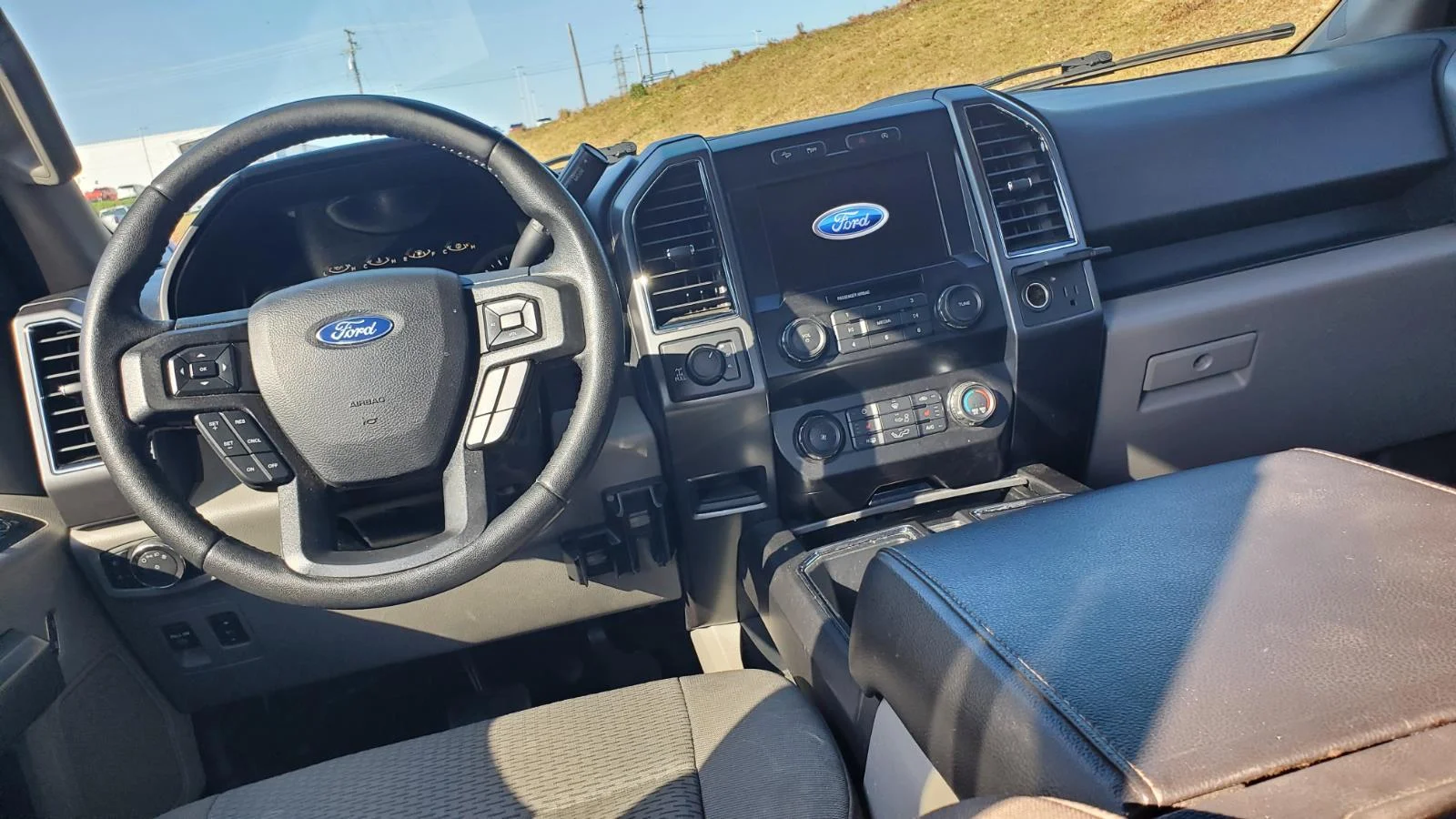 Used 2019 Ingot Silver Metallic Ford XL image 7