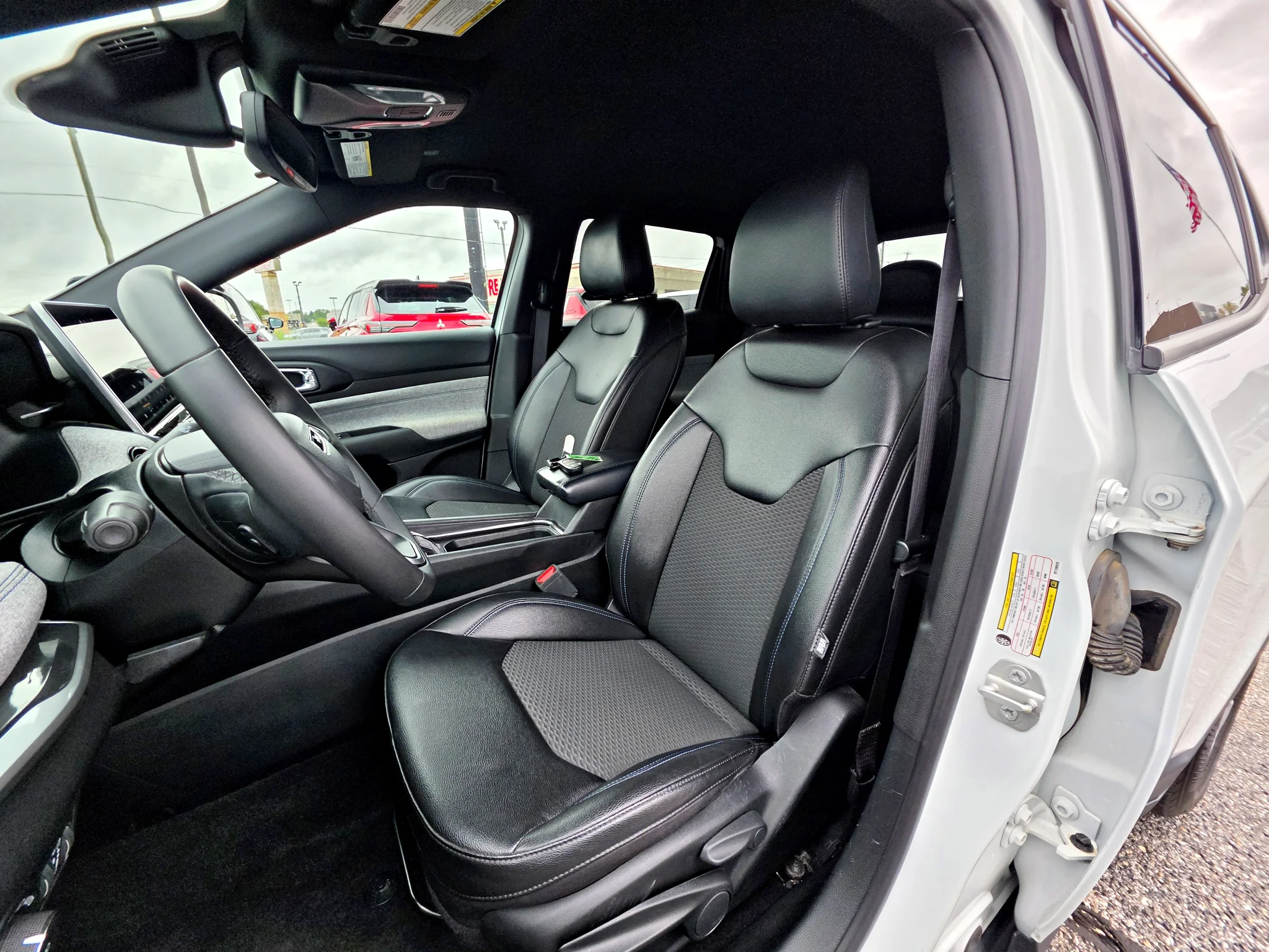 Used 2024 Bright White Clearcoat Jeep Latitude image 23