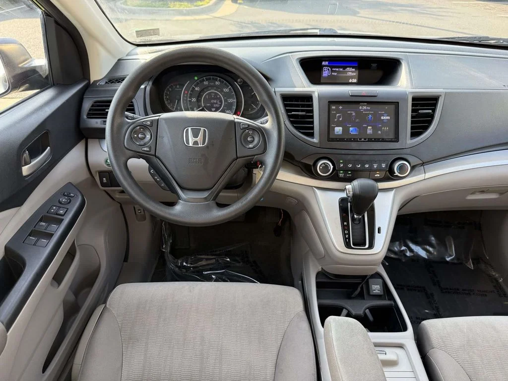 Used 2014 Silver Honda LX image 17