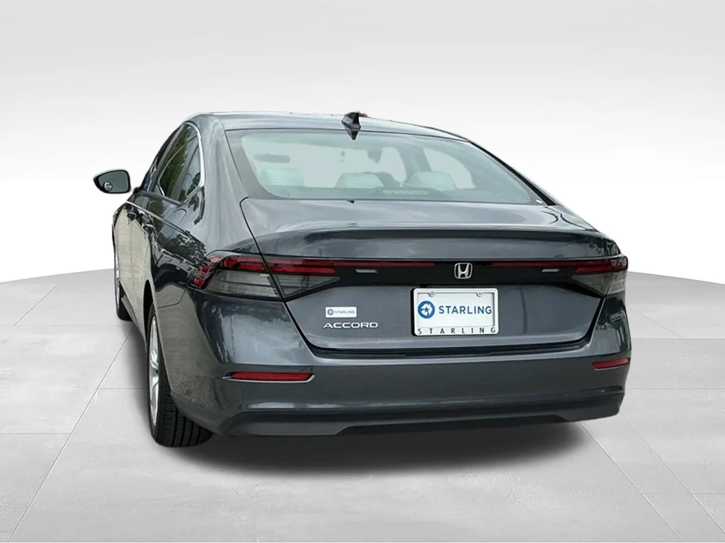 Used 2024  Honda LX image 10
