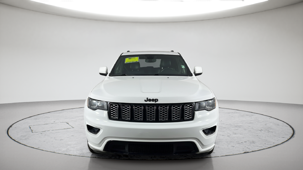 Used 2019 White/off-white Jeep Altitude image 3