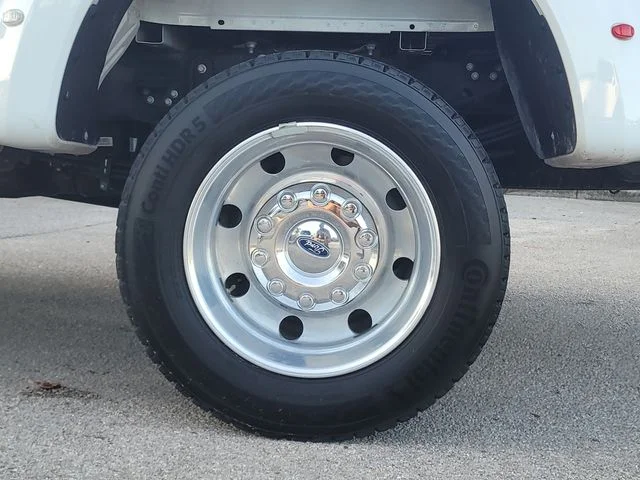 Used 2025 White Ford XL image 8