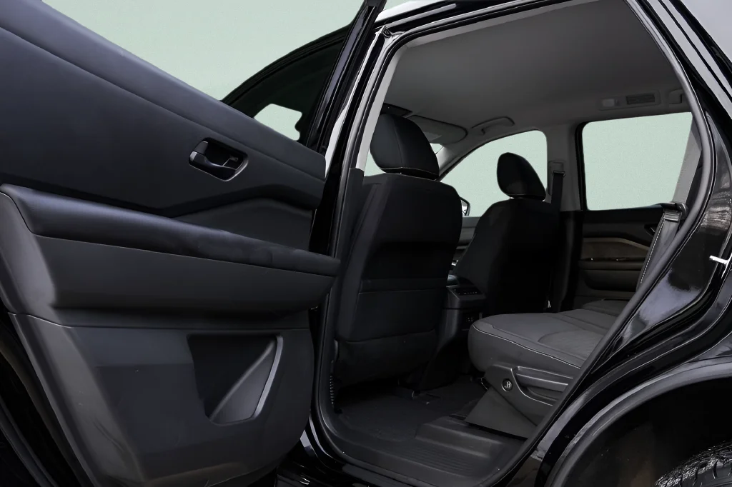 2024 Nissan Pathfinder SV - Photo 46