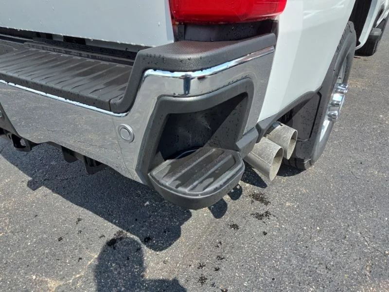 New 2026 Oxford White Ford F-250® XL image 13