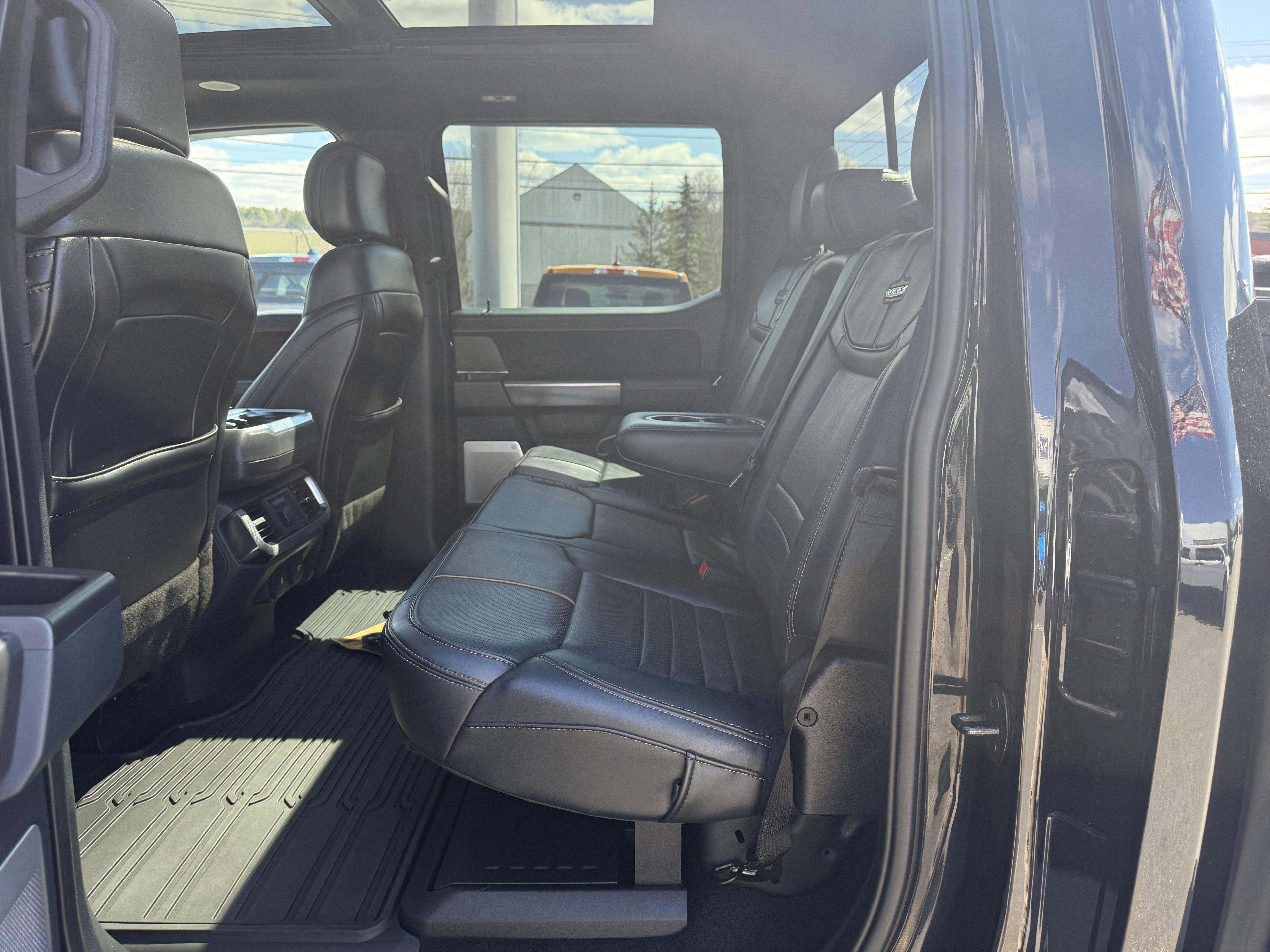 Used 2022 Agate Black Metal Ford Platinum image 11
