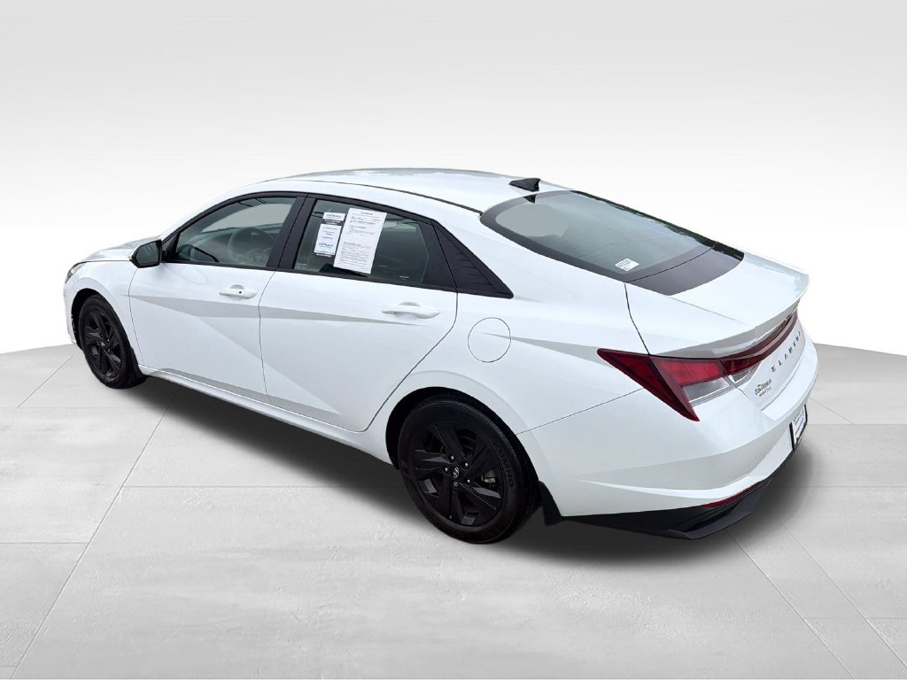 Used 2022 Gray Hyundai SEL image 3