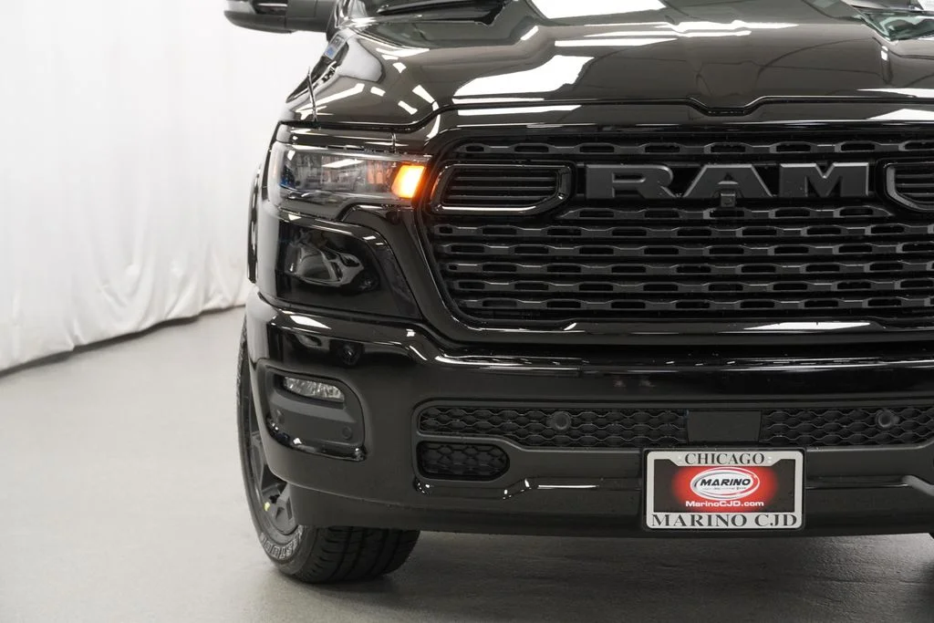 New 2026 Diamond Black Crystal Pearl-Coat Exterior Paint RAM Big Horn/Lone Star image 6
