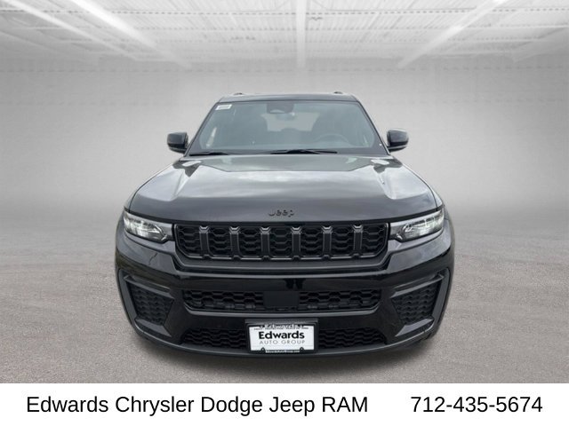 New 2027 High-Gloss Black Paint Jeep Limited image 2