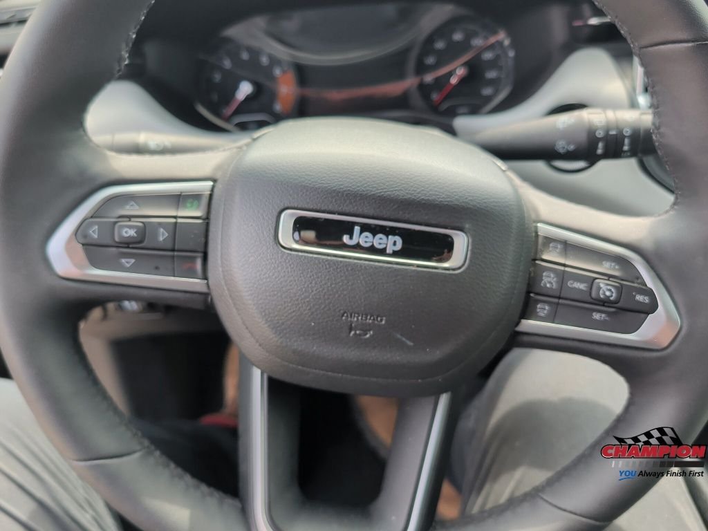 Used 2023 Gray Jeep Limited image 21