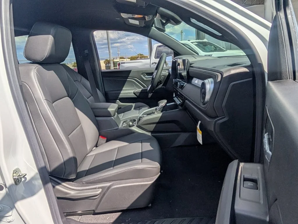 New 2026 Summit White Chevrolet LT image 7
