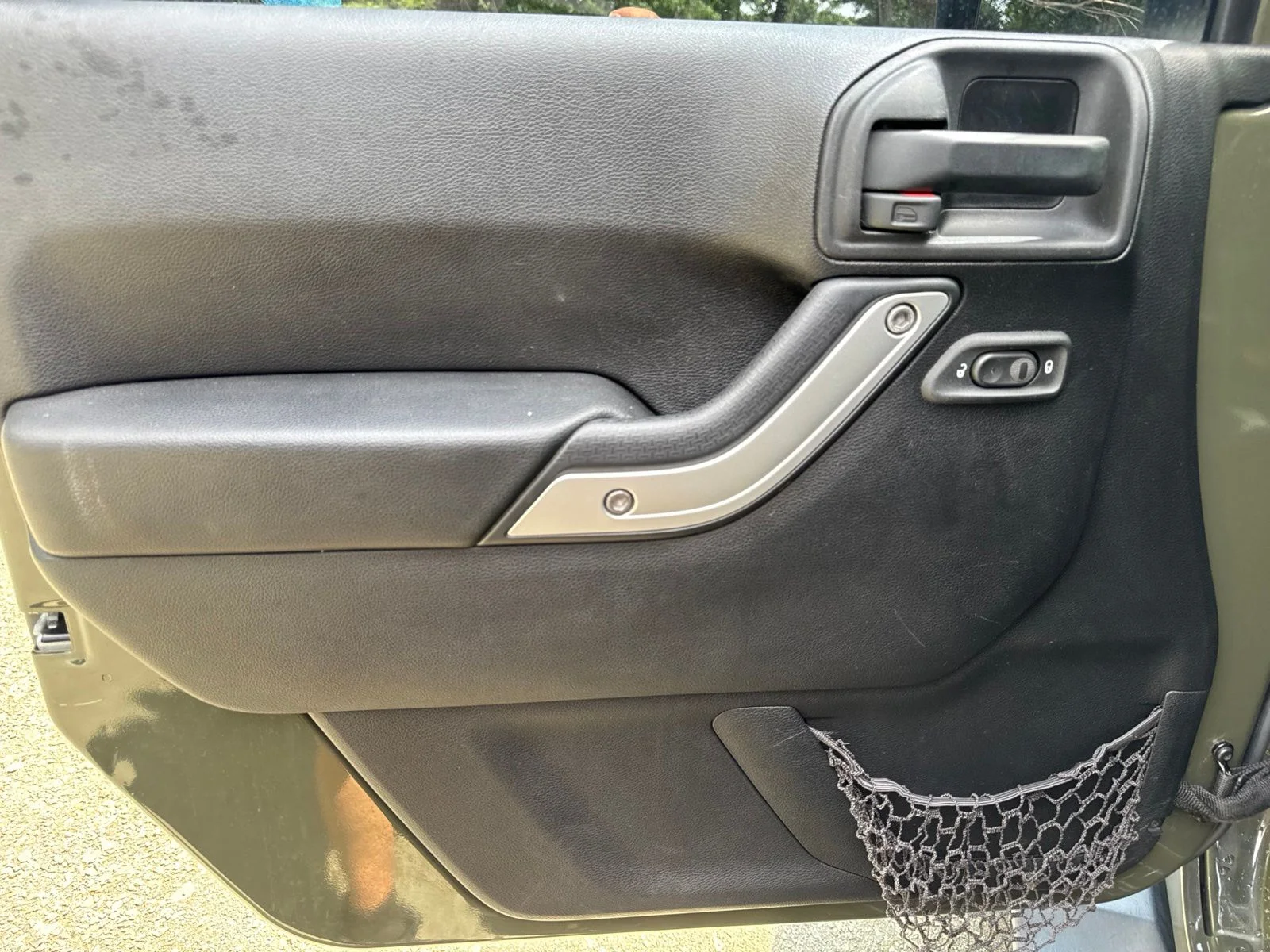Used 2015 Green Jeep Unlimited Sahara image 20