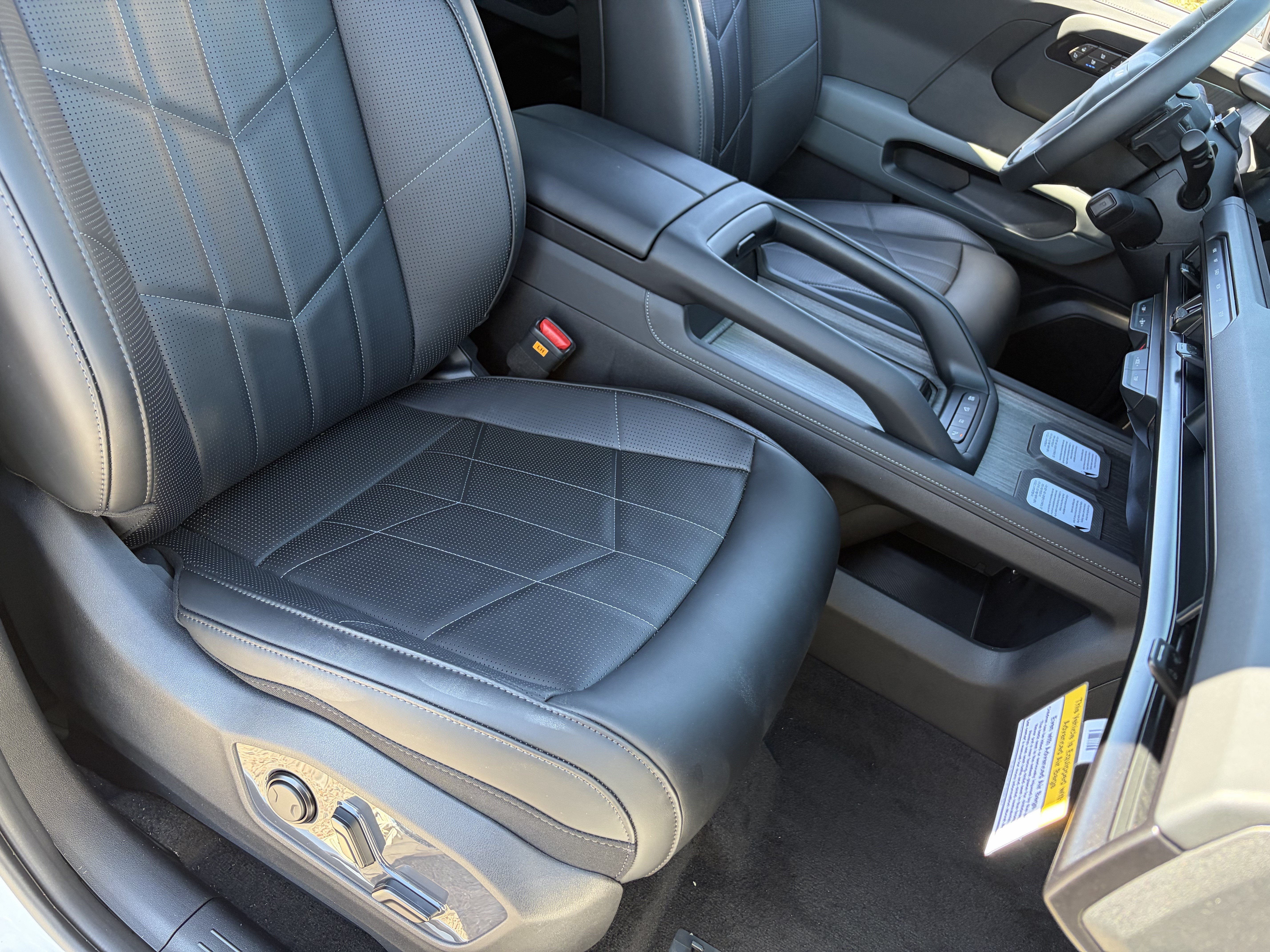 New 2027 Glacial White Pearl Kia X-LINE SX PRESTIGE image 8