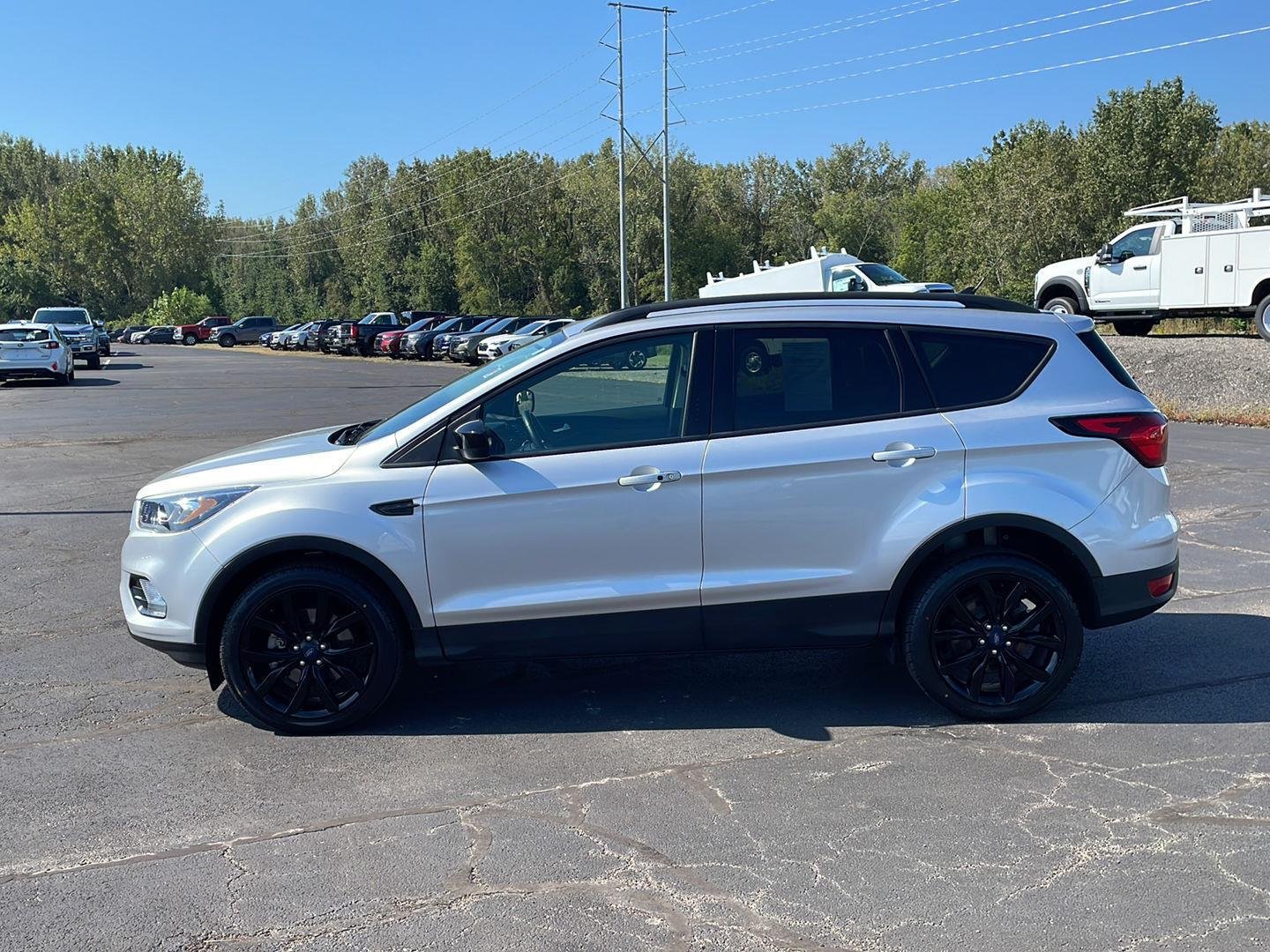 Used 2019 Ford Escape SE with VIN 1FMCU9GD1KUC50109 for sale in East Peoria, IL