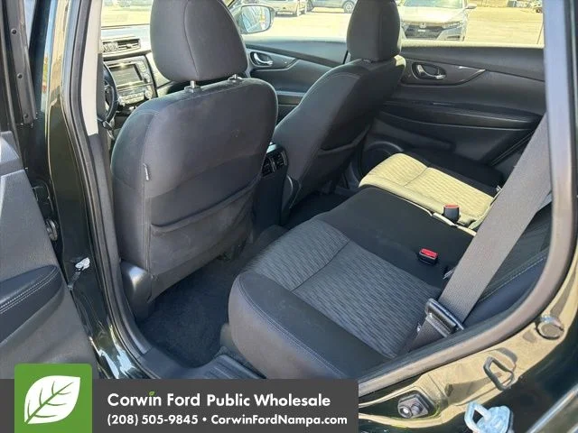Used 2018 Green Nissan SV image 27