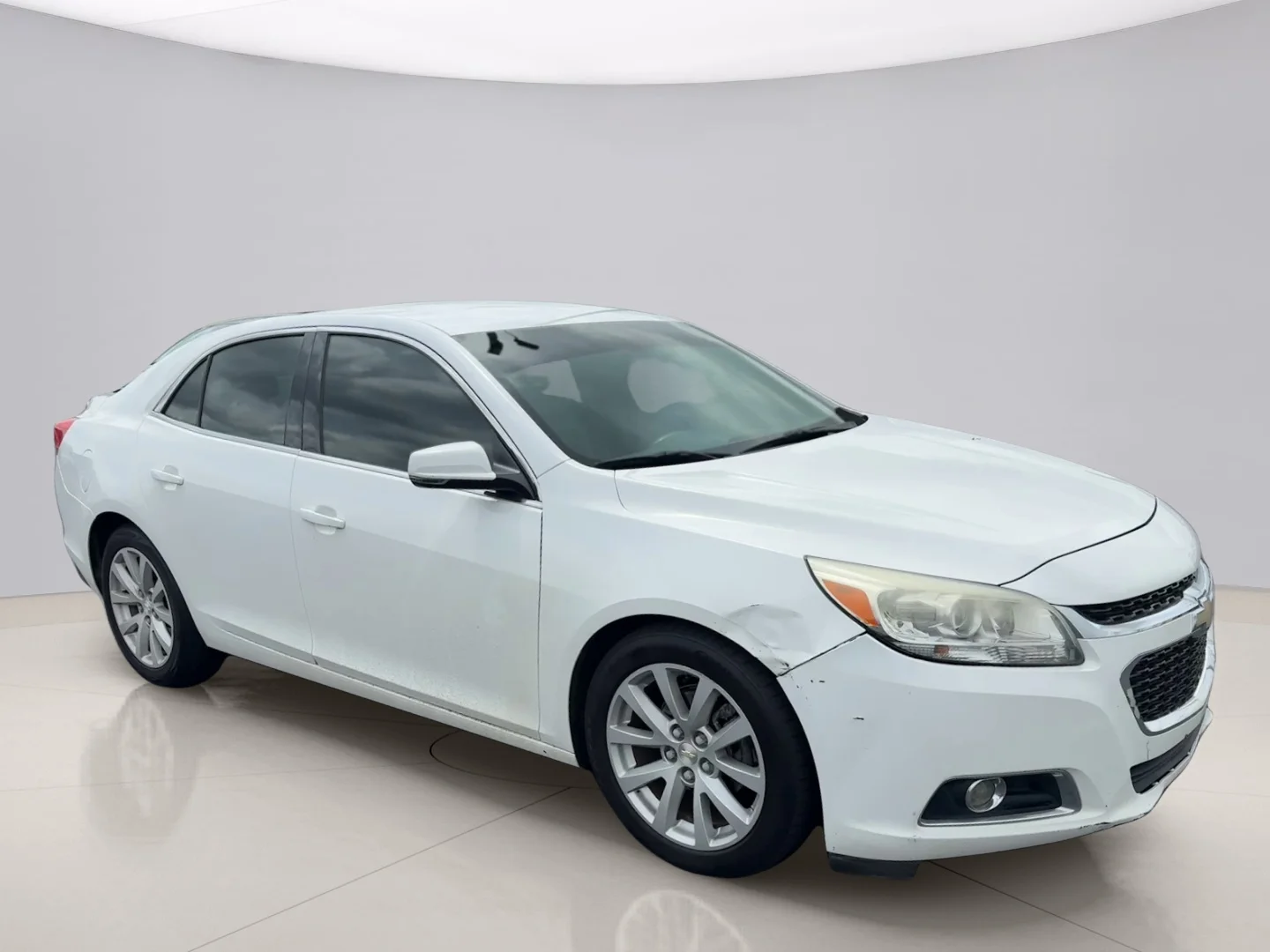 Used 2014 White Chevrolet 2LT image 7