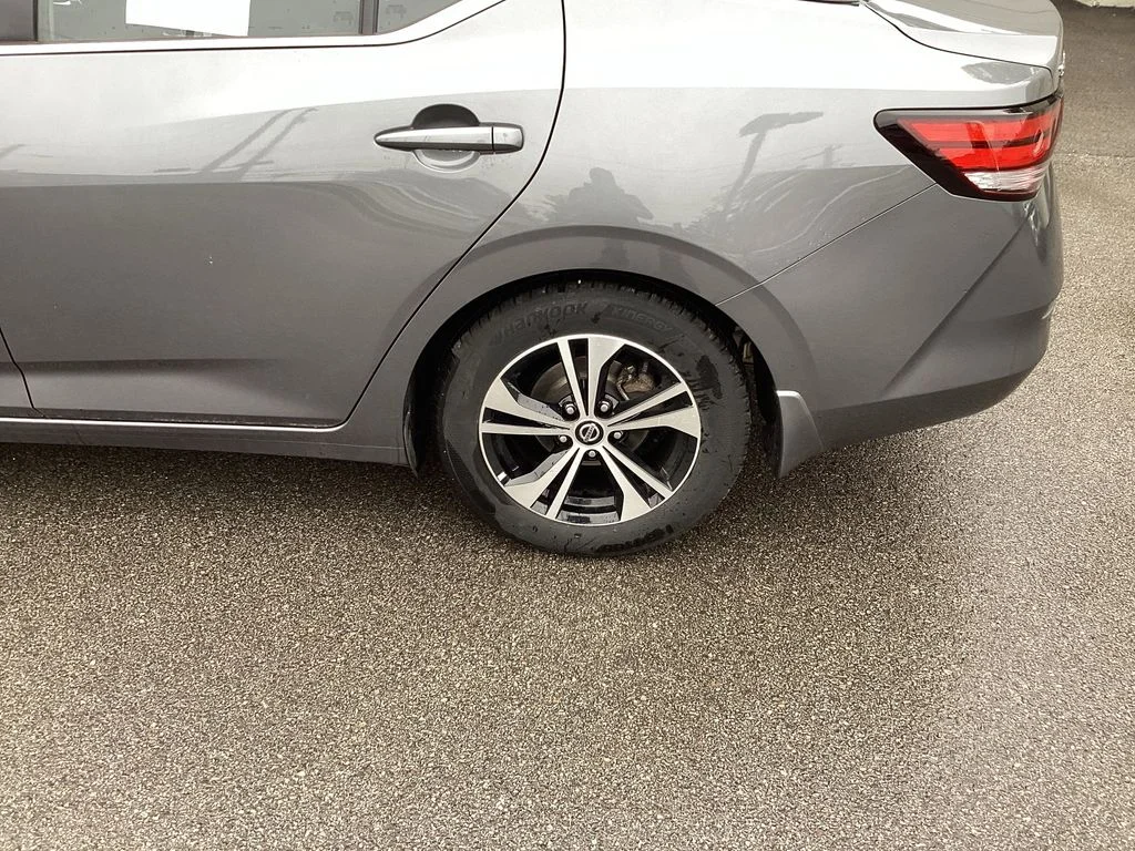 Used 2022 Gray Nissan SV image 25