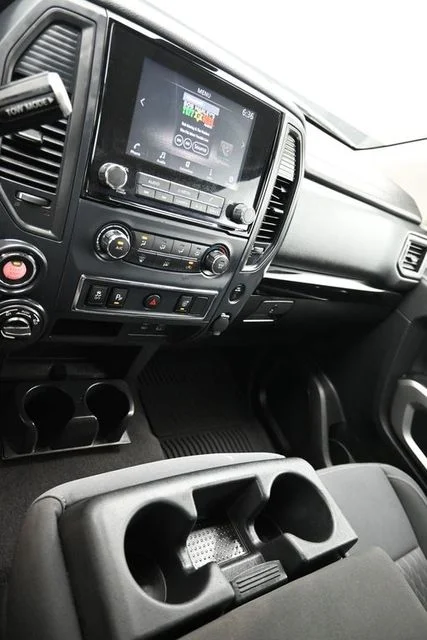 Used 2022 White Nissan SV image 19