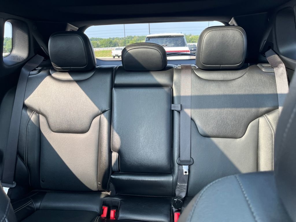 Used 2022 White Jeep Limited image 13