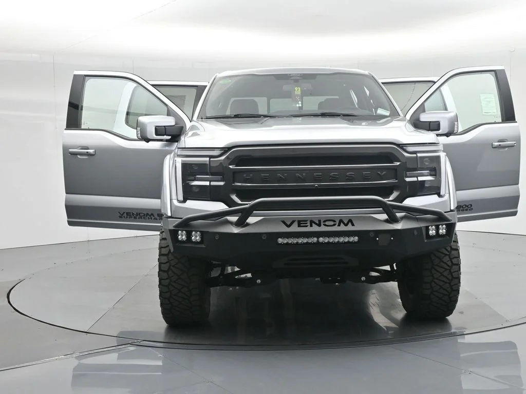 New 2025 Iconic Silver Metallic Ford Lariat image 41