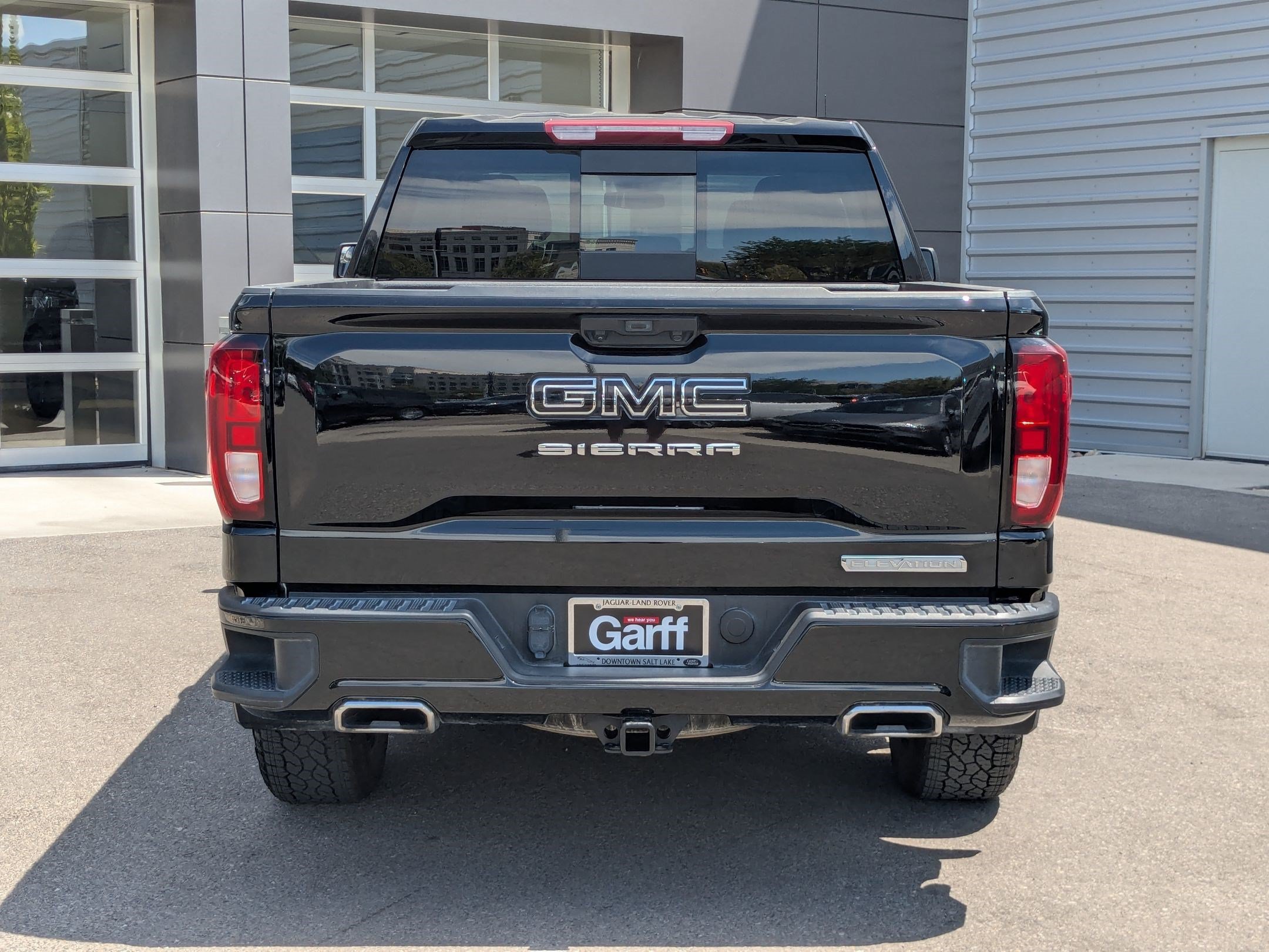 Used 2024 Onyx Black Metallic GMC Elevation image 6