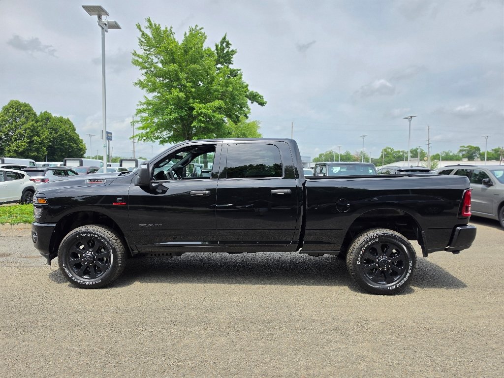 New 2026 Diamond Black Crystal Pearl-Coat Exterior Paint RAM Big Horn image 9