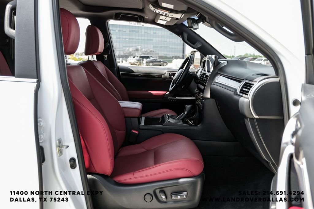 Used 2023 White Pearl Lexus 460 image 29