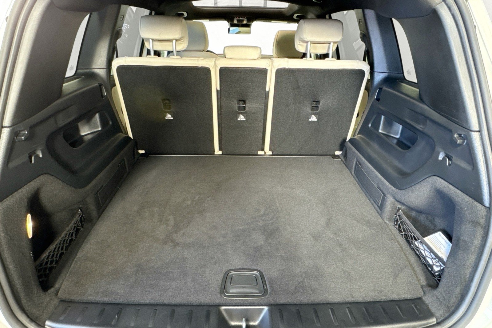 Certified Used 2026 Polar White Mercedes-Benz GLB 250 4MATIC® SUV image 25