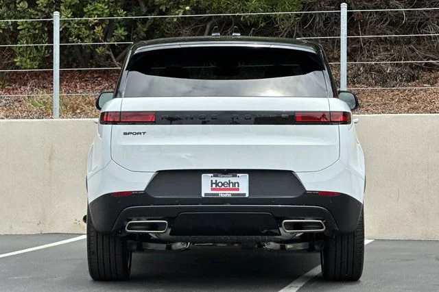 New 2026 Fuji White Land Rover SE image 4