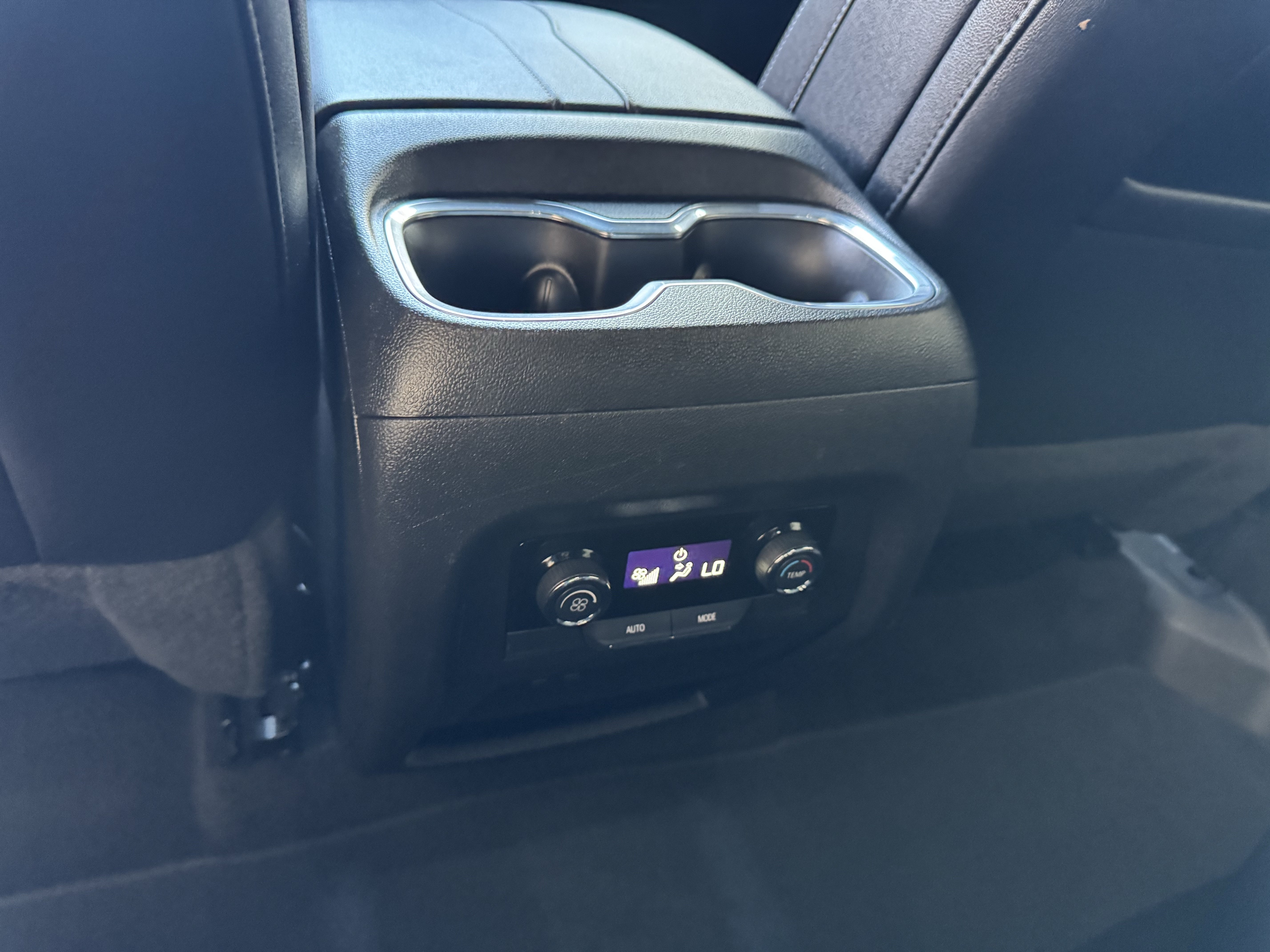 2025 Chevrolet Traverse LT - Photo 17