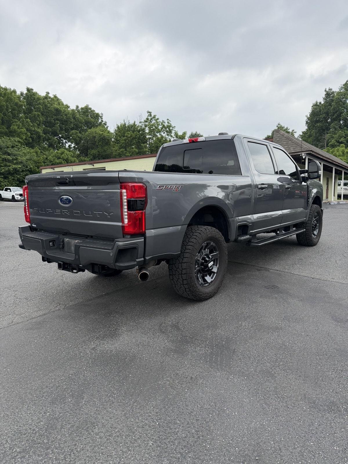 Used 2024 Carbonized Gray Metallic Ford LARIAT image 7