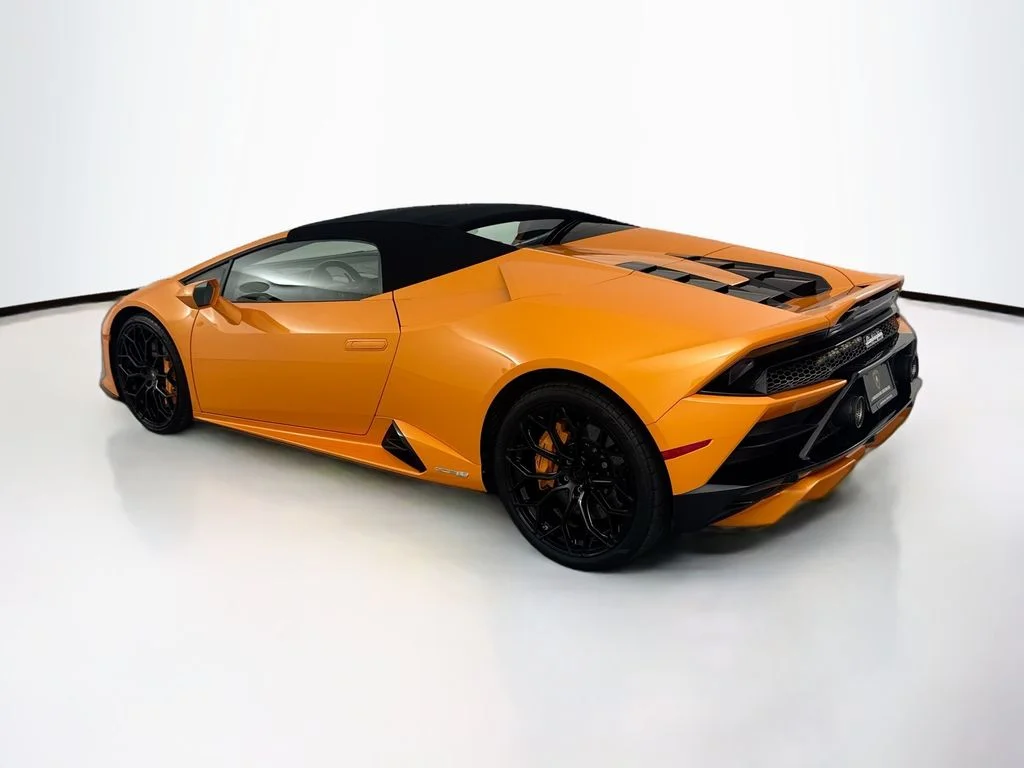 Used 2020 Arancio Borealis Pearl Lamborghini  image 40