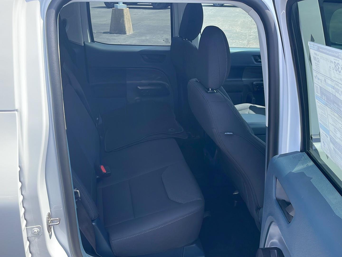 New 2026 Oxford White Ford XL image 23