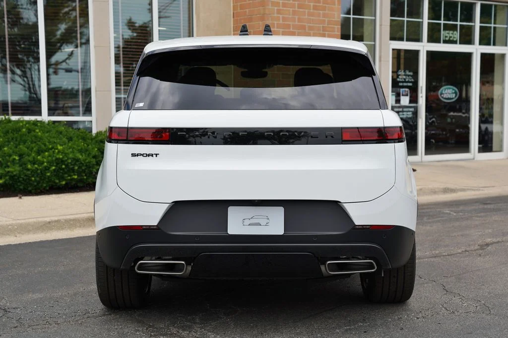New 2026 Fuji White Land Rover SE image 5