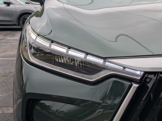 New 2027 Green INFINITI LUXE image 9