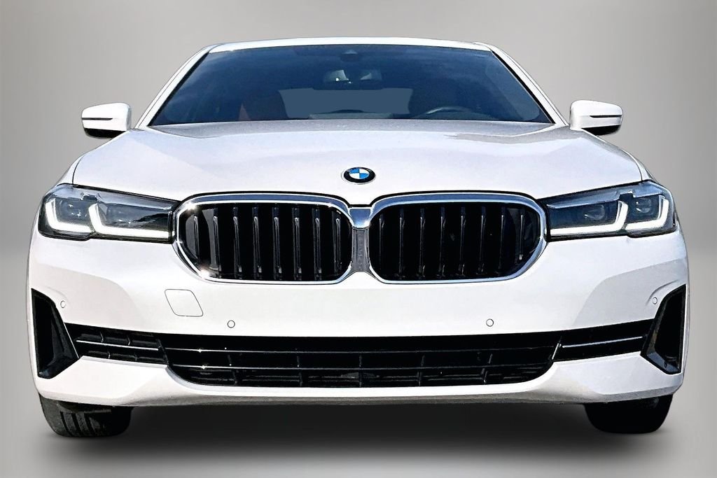 Used 2023 White BMW 530i image 3