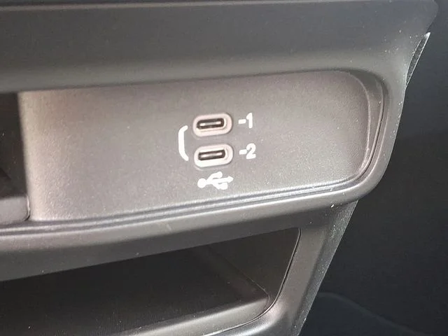 2026 Chrysler Voyager LX - Photo 18