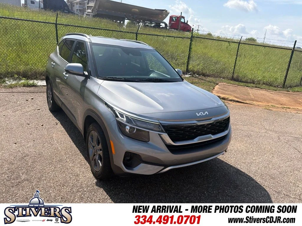 Used 2022 Gray Kia S image 1