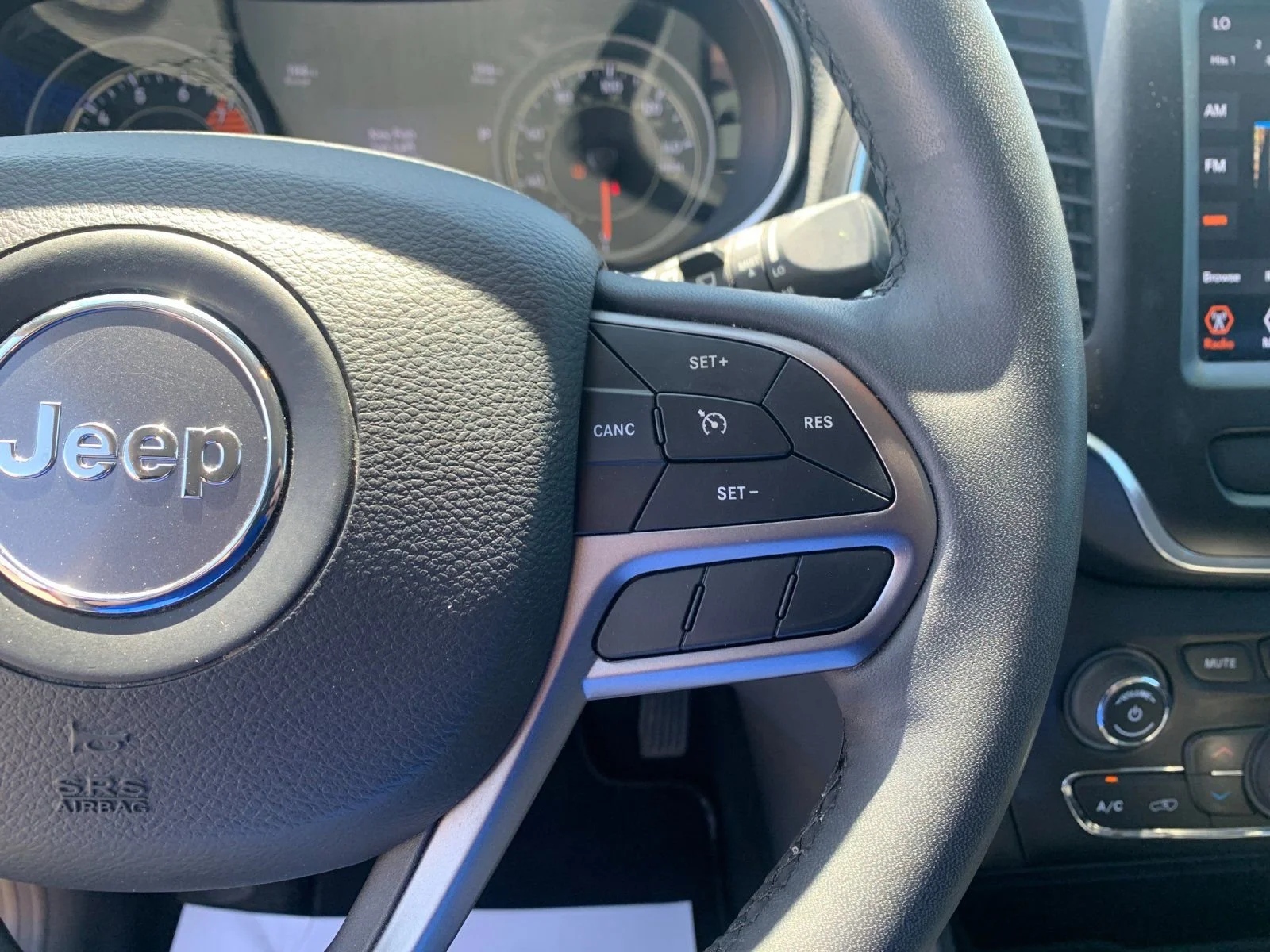 Used 2021 Red Jeep Latitude Lux 4x4 image 27