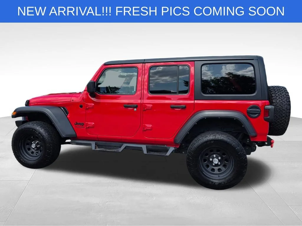 Used 2021 Red Jeep Sport Altitude 4x4 image 5