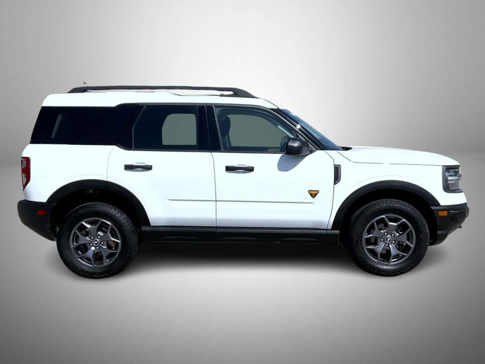 Used 2023 White Ford Badlands image 4