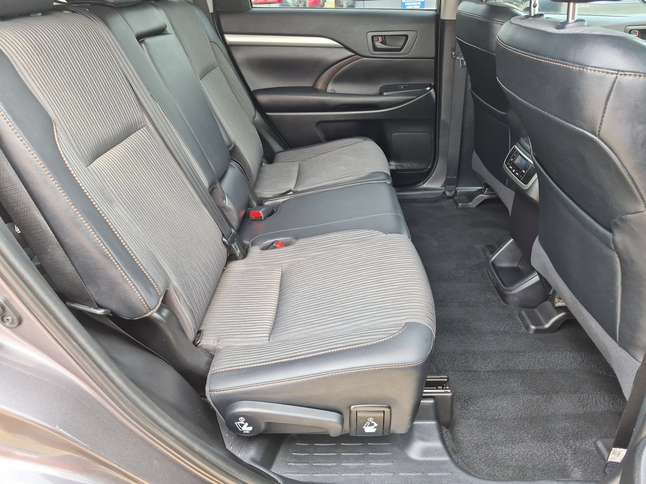 Used 2019 Predawn Gray Mica Toyota LE Plus AWD image 28