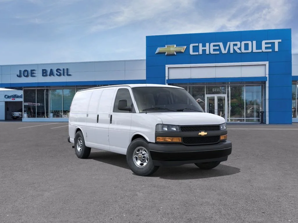New 2026 Summit White Chevrolet 1WT image 1