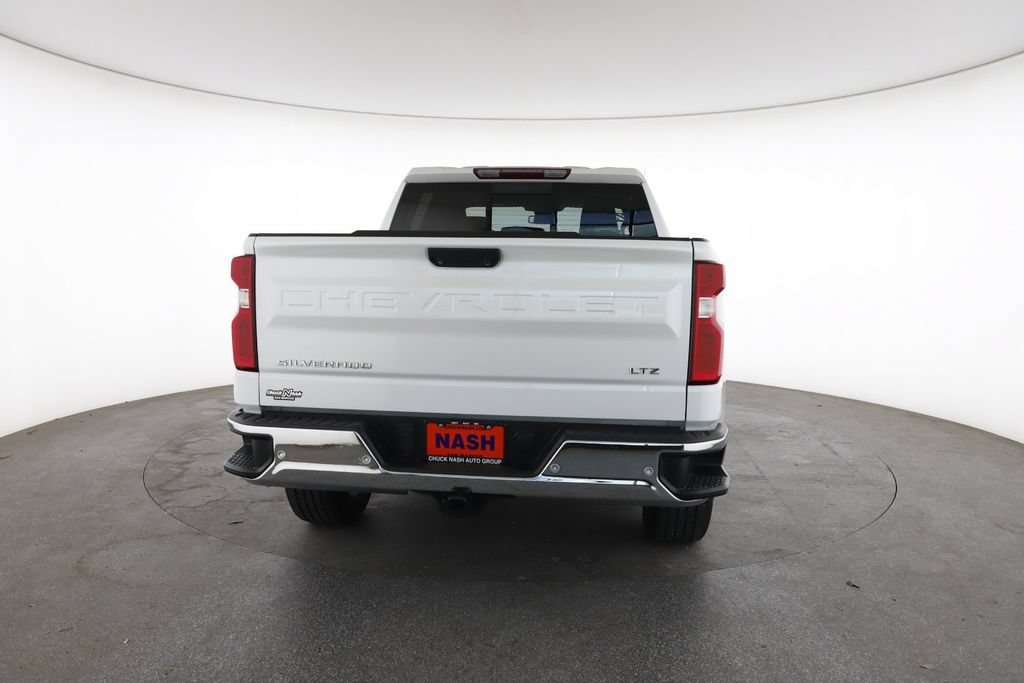 Used 2023 Iridescent Pearl Tricoat Chevrolet LTZ image 11